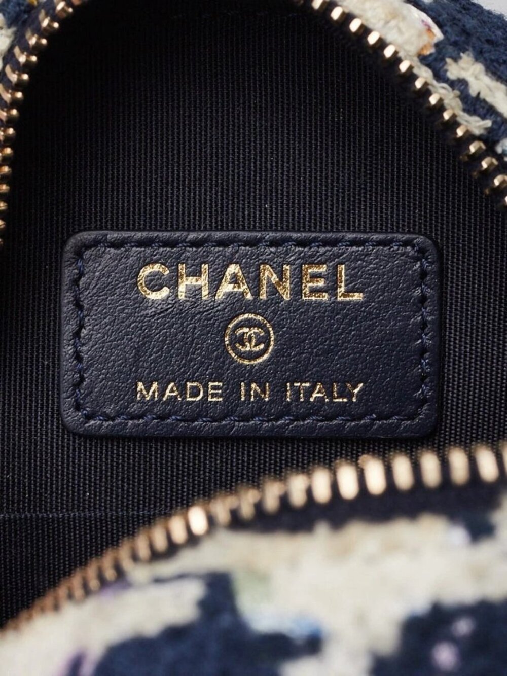 Chanel Blue/White Tweed Chanel 19 Round Clutch Bag - Picture 11 of 11